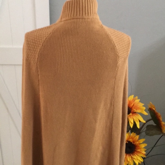 G.I.L.I Brown sweater cape. Size XS - Picture 6 of 8